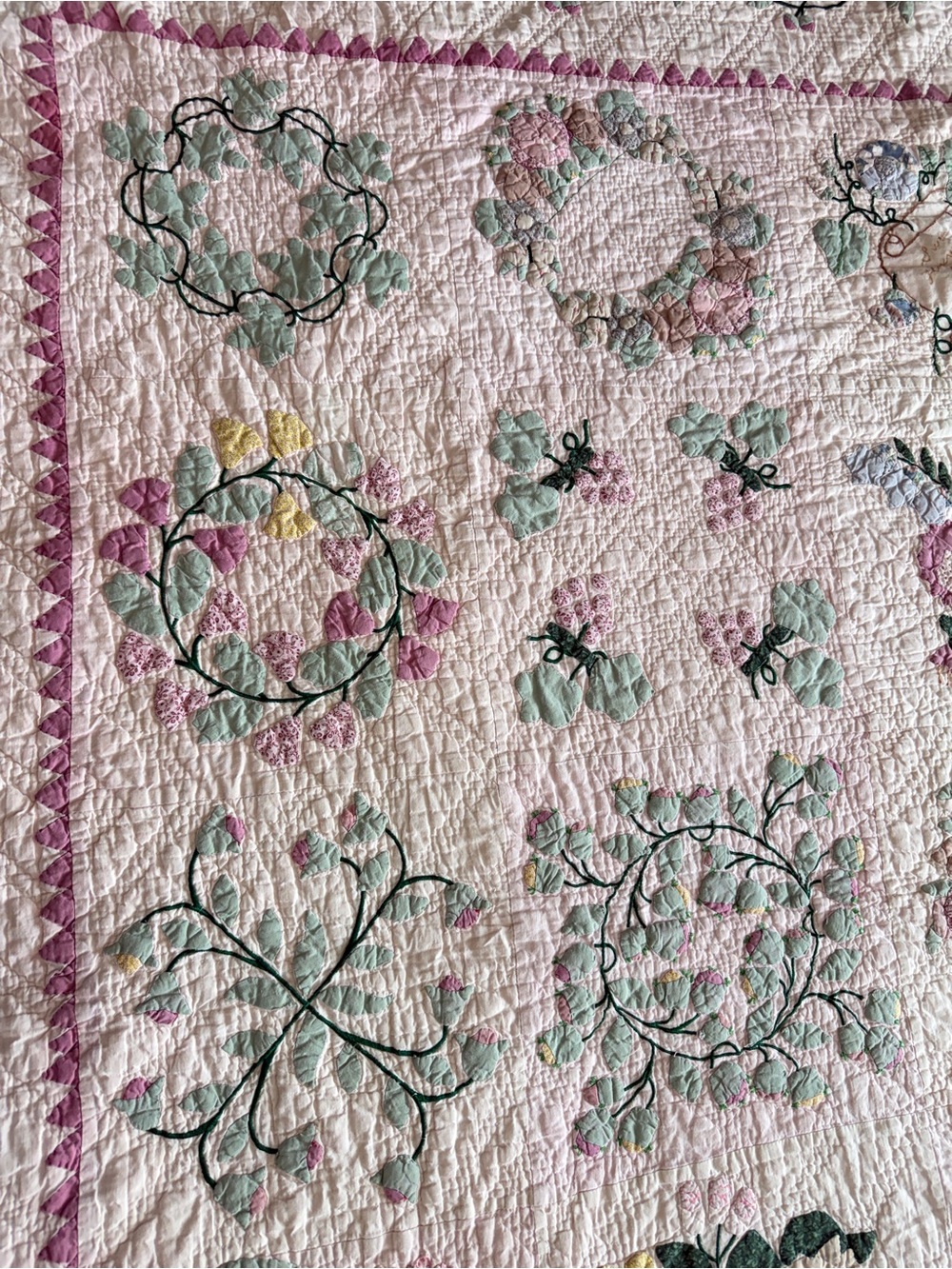 Vintage Bride’s Quilt Style Appliqué Quilt Pastel Cottagecore Floral Coverlet - Picture 5 of 15